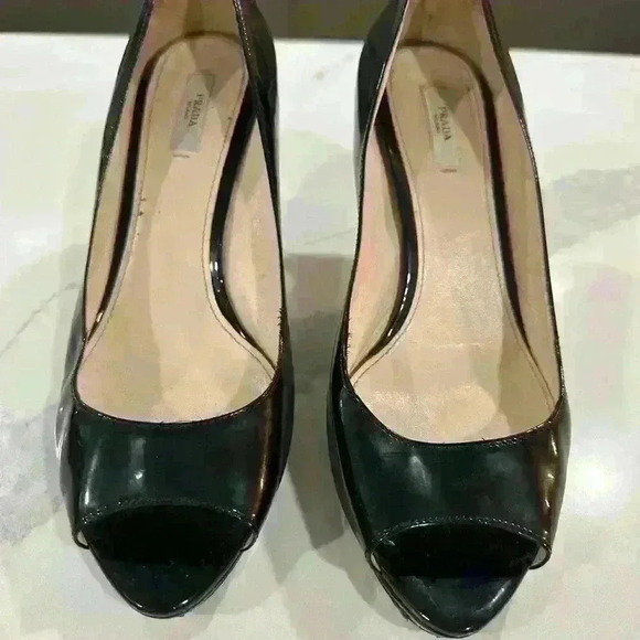 Prada patent leather peep toe heals. GUC, Sz 40. Smoke free home - Picture 2 of 4